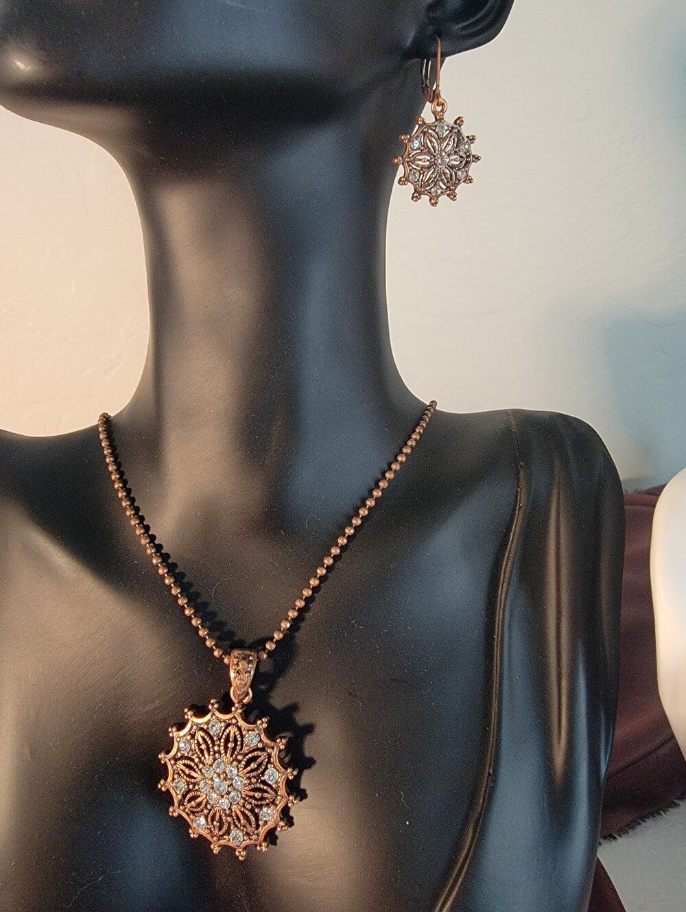 Women's Cookie LeevRose Gold Filigree Pendant Necklace and Earrings Set
